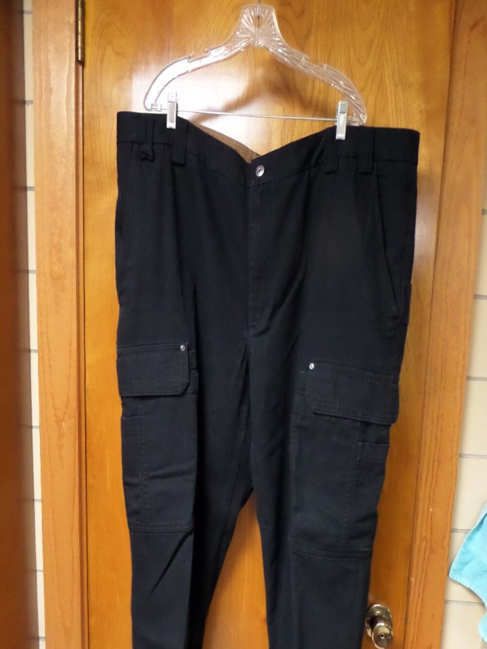 Duluth Trading Men's Black Fire Hose Cargo Relaxed Fit  Pants size 48WX28L